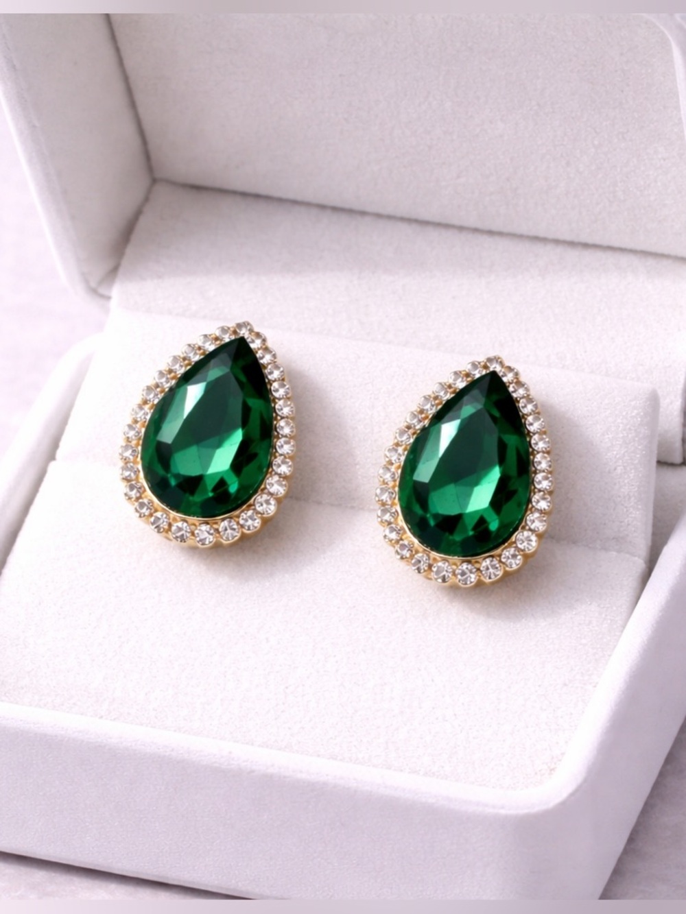 Signature Sass Studs ✨ (Emerald)
